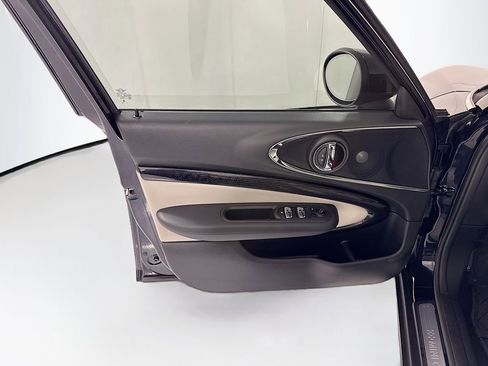 Certified 2024 MINI Cooper Clubman S FWD image 25