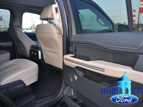 Used 2024 Ford Expedition Limited RWD image 14