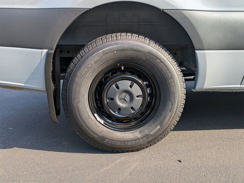 New 2025 Mercedes-Benz Sprinter 2500 image 13