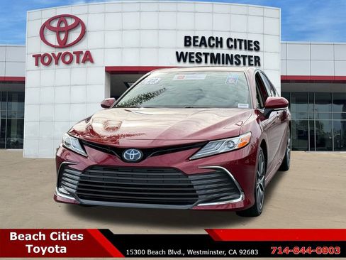 Certified 2022 Toyota Camry XLE image 5