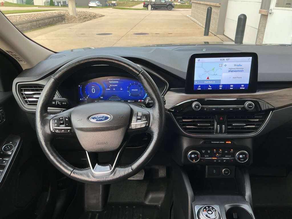 Used 2020 Ford Escape Titanium AWD/4WD image 11