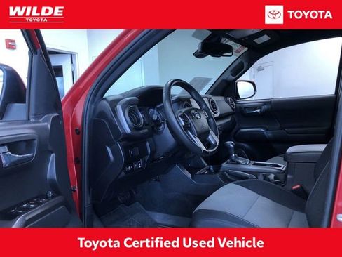 Certified 2022 Toyota Tacoma TRD Sport AWD/4WD image 2