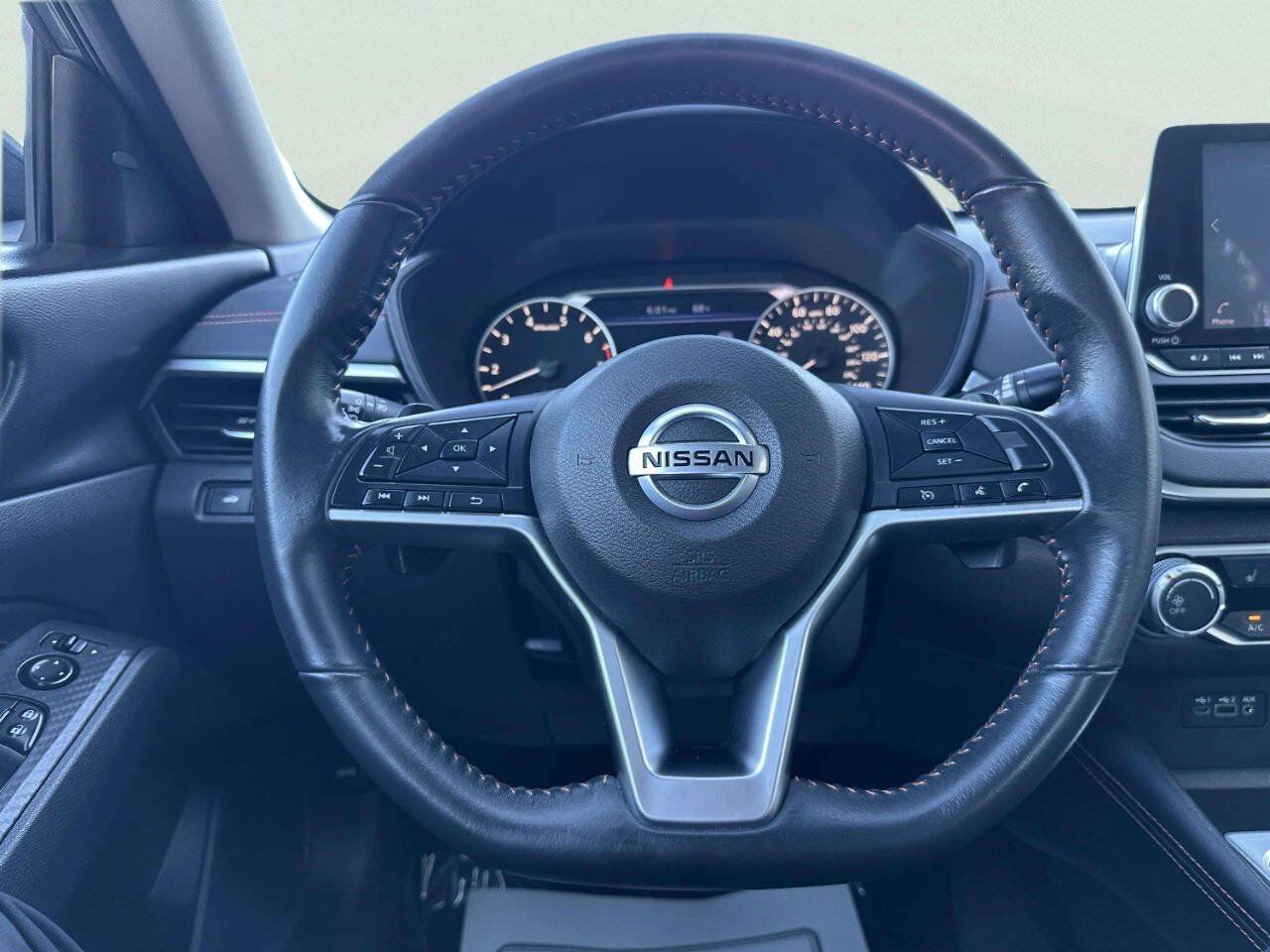 Used 2022 Nissan Altima 2.5 SR w/ Midnight Edition Package AWD/4WD image 24