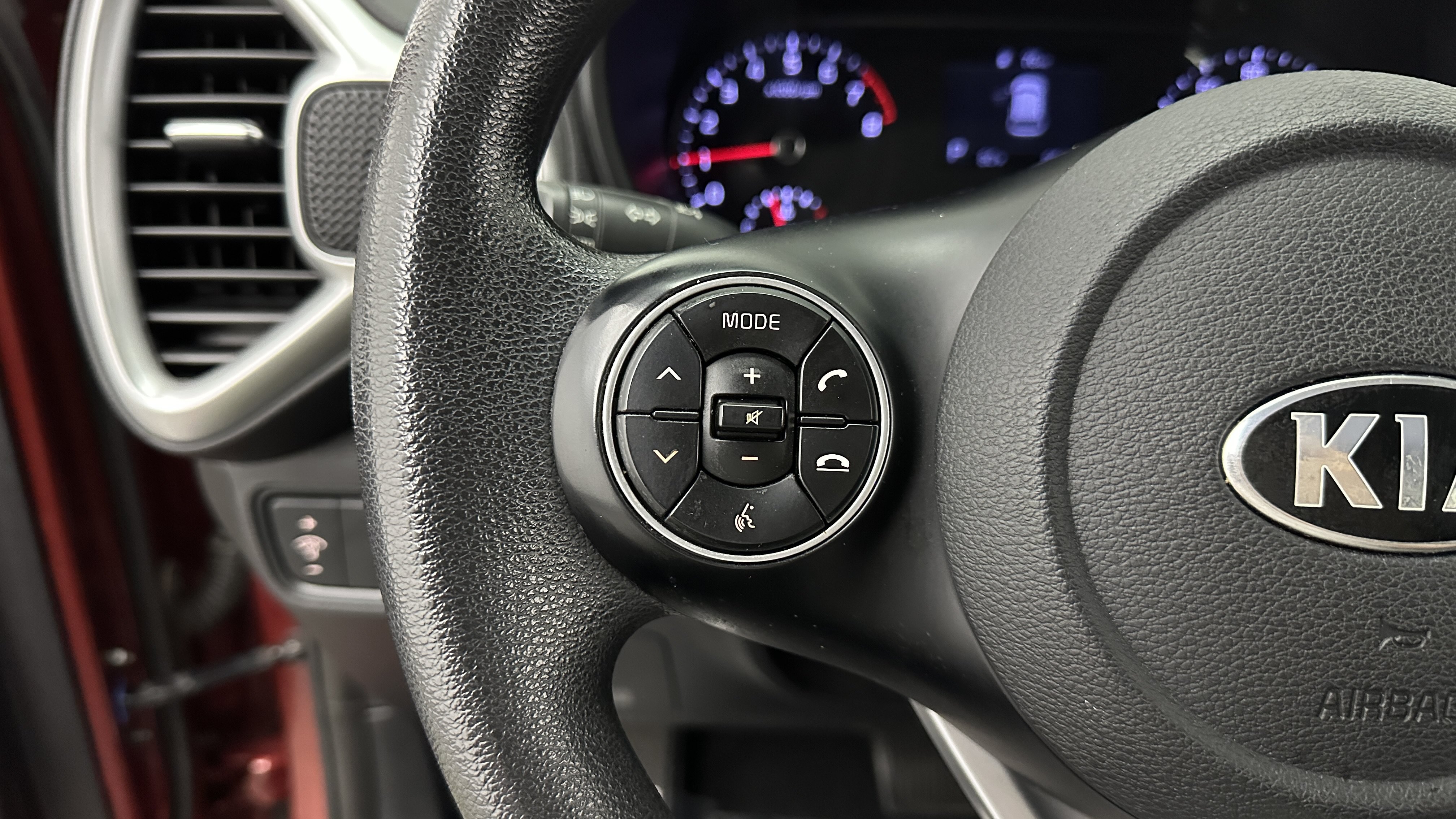 Used 2020 Kia Soul LX FWD image 21