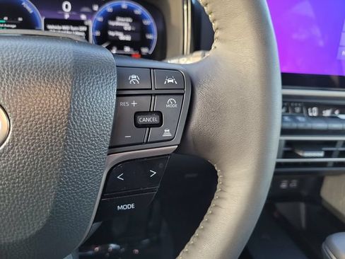 Used 2025 Toyota Camry XLE w/ Premium Plus Package FWD image 16