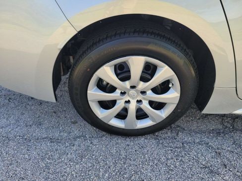 Certified 2022 Toyota Corolla LE FWD image 30
