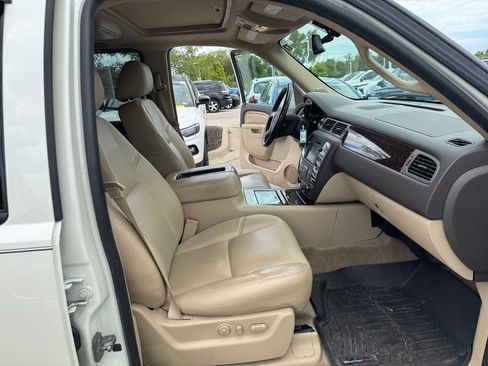 Used 2014 GMC Yukon XL Denali RWD image 22