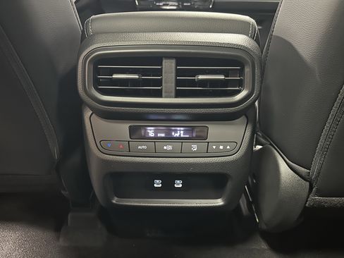 New 2026 Honda Pilot Touring image 21