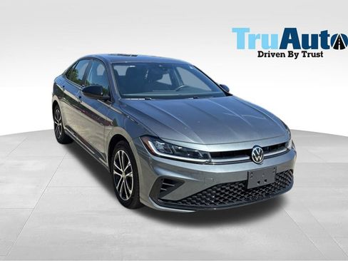 Used 2025 Volkswagen Jetta Sport FWD image 1