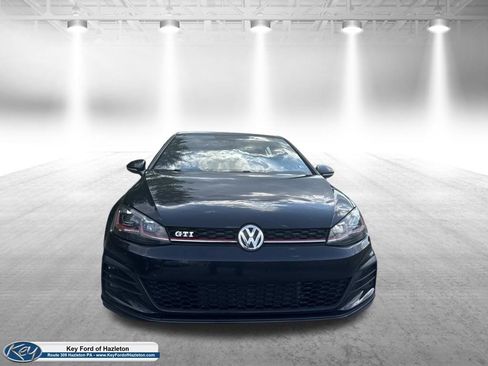 Used 2018 Volkswagen GTI SE FWD image 2