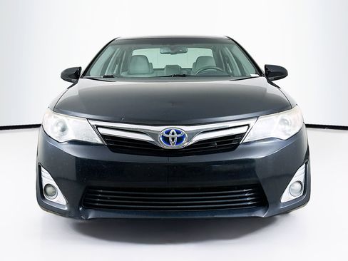 Used 2012 Toyota Camry XLE image 2