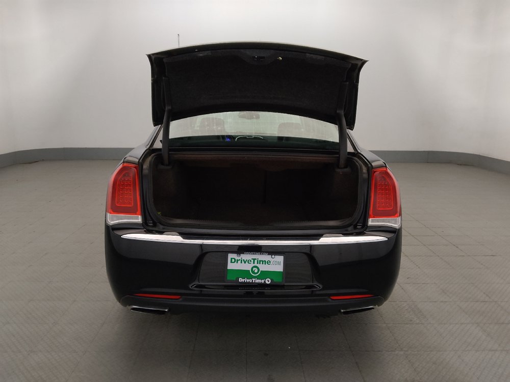 Used 2016 Chrysler 300 Limited RWD image 29