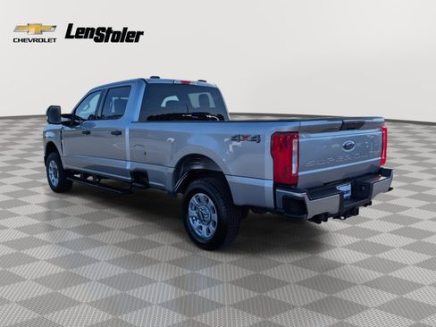 Used 2024 Ford F250 XLT image 3