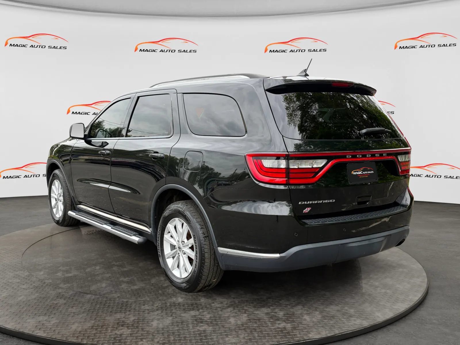 Used 2019 Dodge Durango SXT AWD/4WD image 8