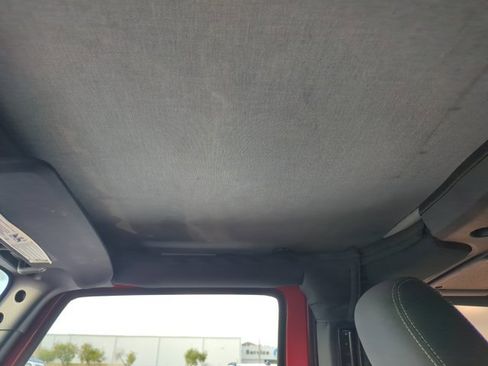 Used 2017 Jeep Wrangler Sahara image 8