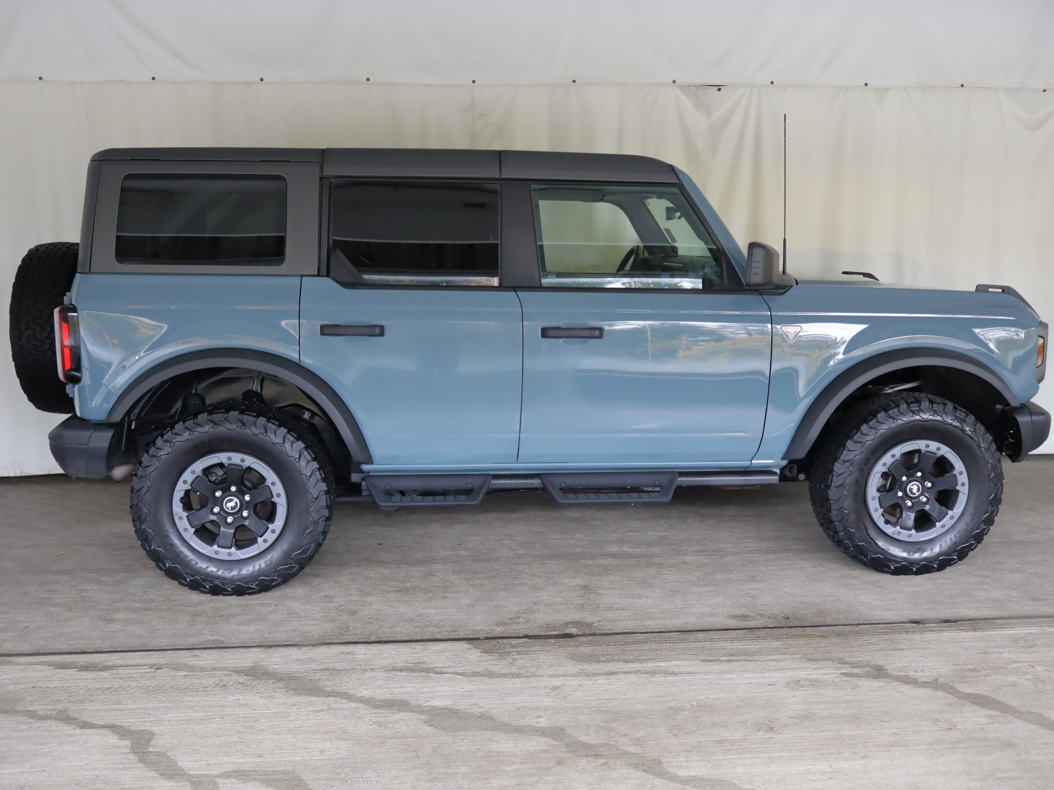 Used 2023 Ford Bronco Badlands AWD/4WD image 7