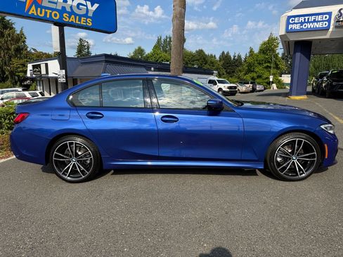 Used 2019 BMW 330i xDrive Sedan w/ M Sport Package AWD/4WD image 8