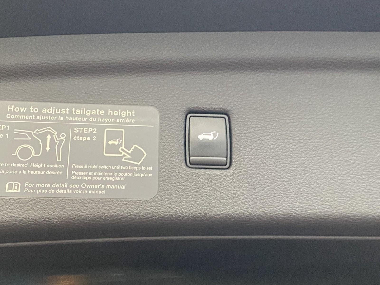 Used 2019 INFINITI QX50 Luxe AWD/4WD image 17
