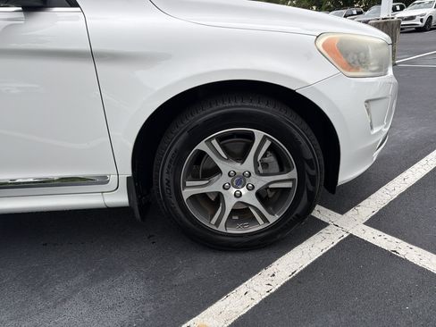 Used 2015 Volvo XC60 T6 Platinum FWD image 13