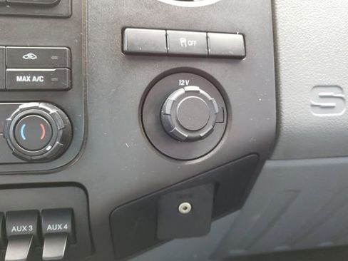 Used 2015 Ford F250 XL w/ Power Equipment Group image 23