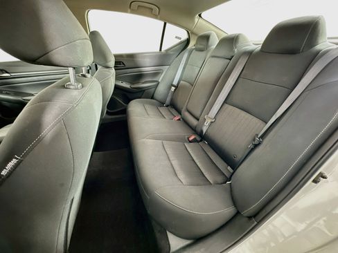 Used 2025 Nissan Altima 2.5 SV FWD image 26