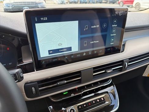 New 2026 Lincoln Corsair Premiere image 11