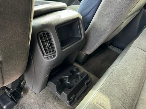 Used 2005 Chevrolet Silverado 2500 LS RWD image 25