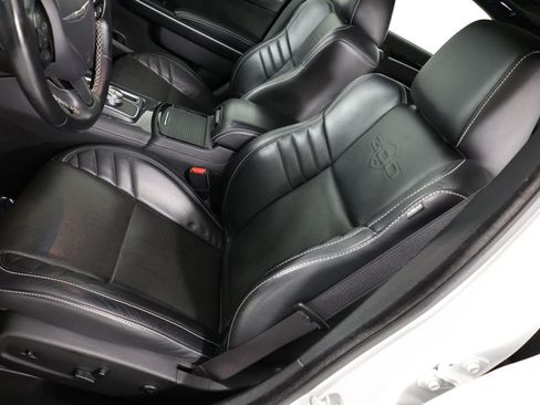 Used 2023 Chrysler 300 C RWD image 10
