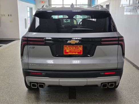Used 2026 Chevrolet Traverse LT AWD/4WD image 6
