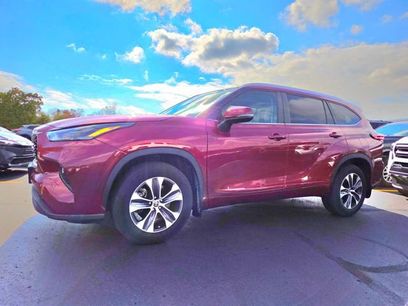 Used 2023 Toyota Highlander XLE