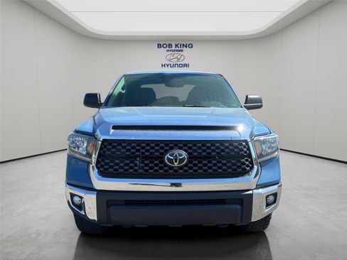 Used 2020 Toyota Tundra SR5 w/ SR5 Leather Package AWD/4WD image 8