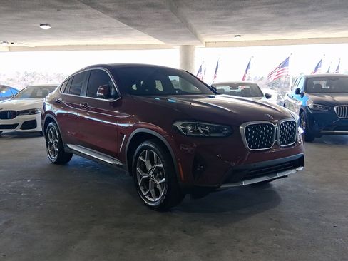 Certified 2023 BMW X4 xDrive30i w/ Premium Package image 5