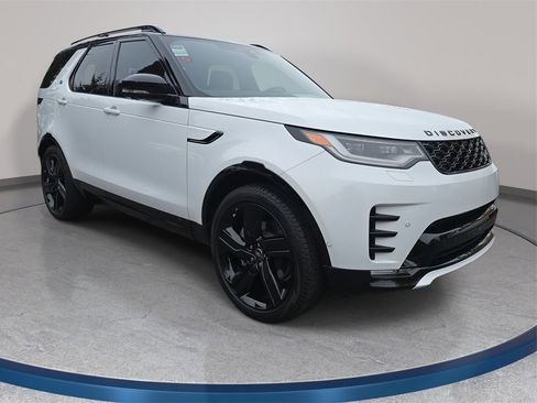 New 2025 Land Rover Discovery Dynamic SE image 3