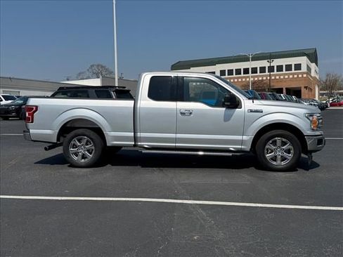 Used 2018 Ford F150 XLT w/ Equipment Group 302A Luxury RWD image 3