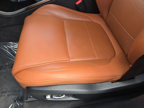 Used 2025 Jaguar F-PACE R-Dynamic S AWD/4WD image 33