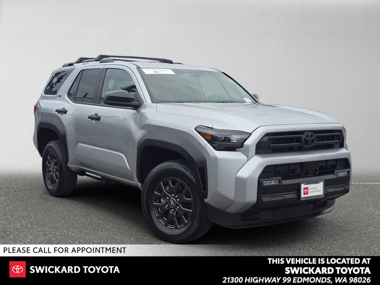 Certified 2025 Toyota 4Runner SR5 AWD/4WD image 1