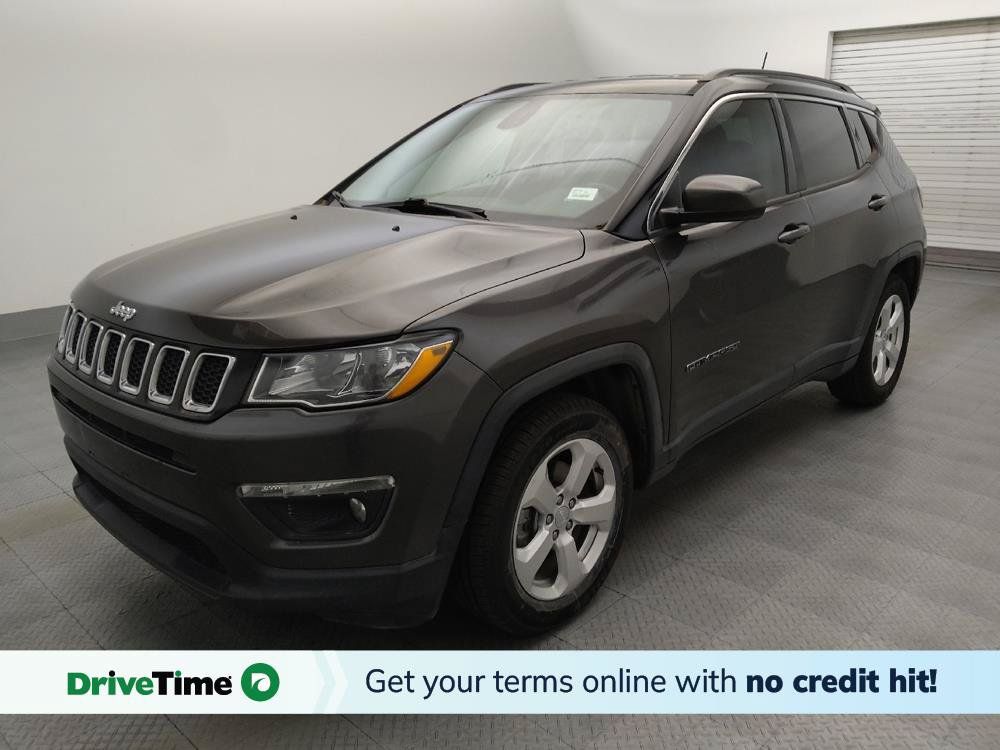 Used 2019 Jeep Compass Latitude FWD image 1