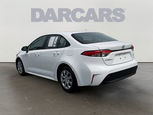 Used 2025 Toyota Corolla LE FWD image 4