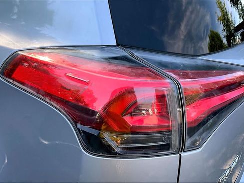 Used 2016 Toyota RAV4 Limited AWD/4WD image 54