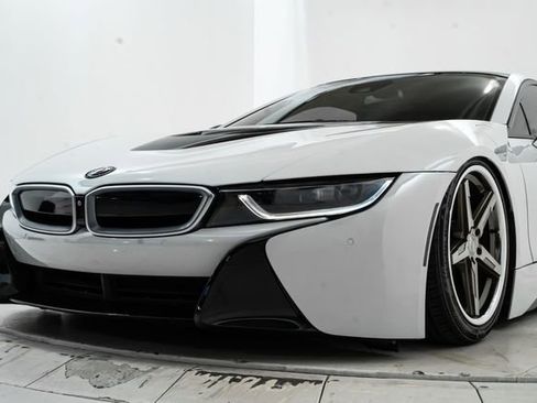 Used 2014 BMW i8 image 16
