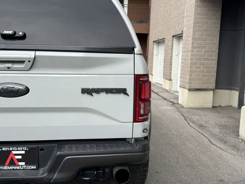 Used 2017 Ford F150 Raptor w/ Equipment Group 802A Luxury AWD/4WD image 6