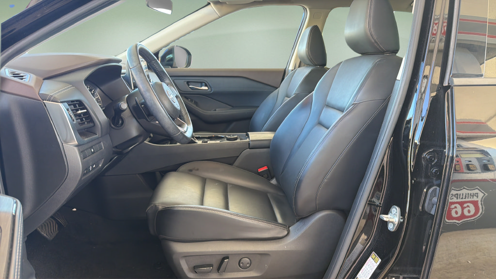 Used 2023 Nissan Rogue SV w/ SV Premium B Package AWD/4WD image 20