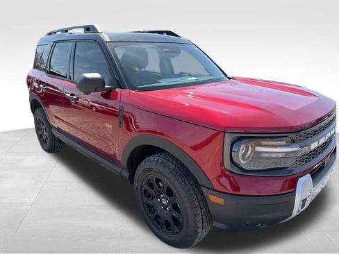 Used 2025 Ford Bronco Sport Badlands image 2