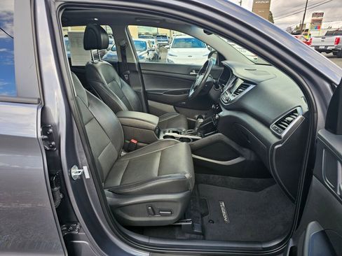 Used 2018 Hyundai Tucson Limited w/ Ultimate Package 02 image 11