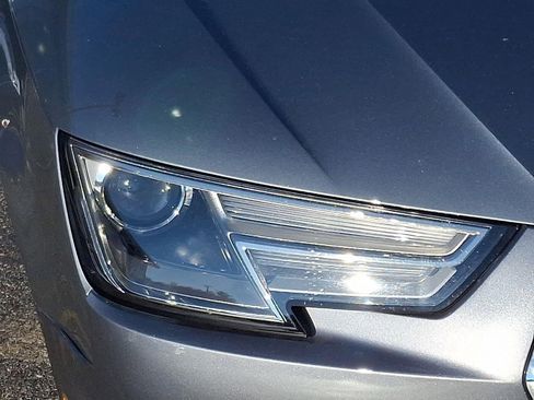 Used 2019 Audi A4 2.0T Premium w/ Convenience Package image 9