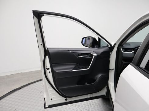 Used 2024 Toyota RAV4 XLE image 16