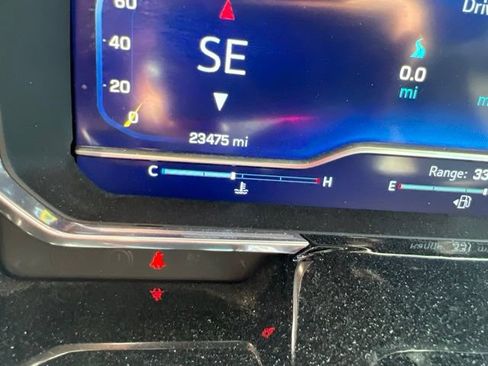 Used 2022 Chevrolet Silverado 1500 LT AWD/4WD image 12