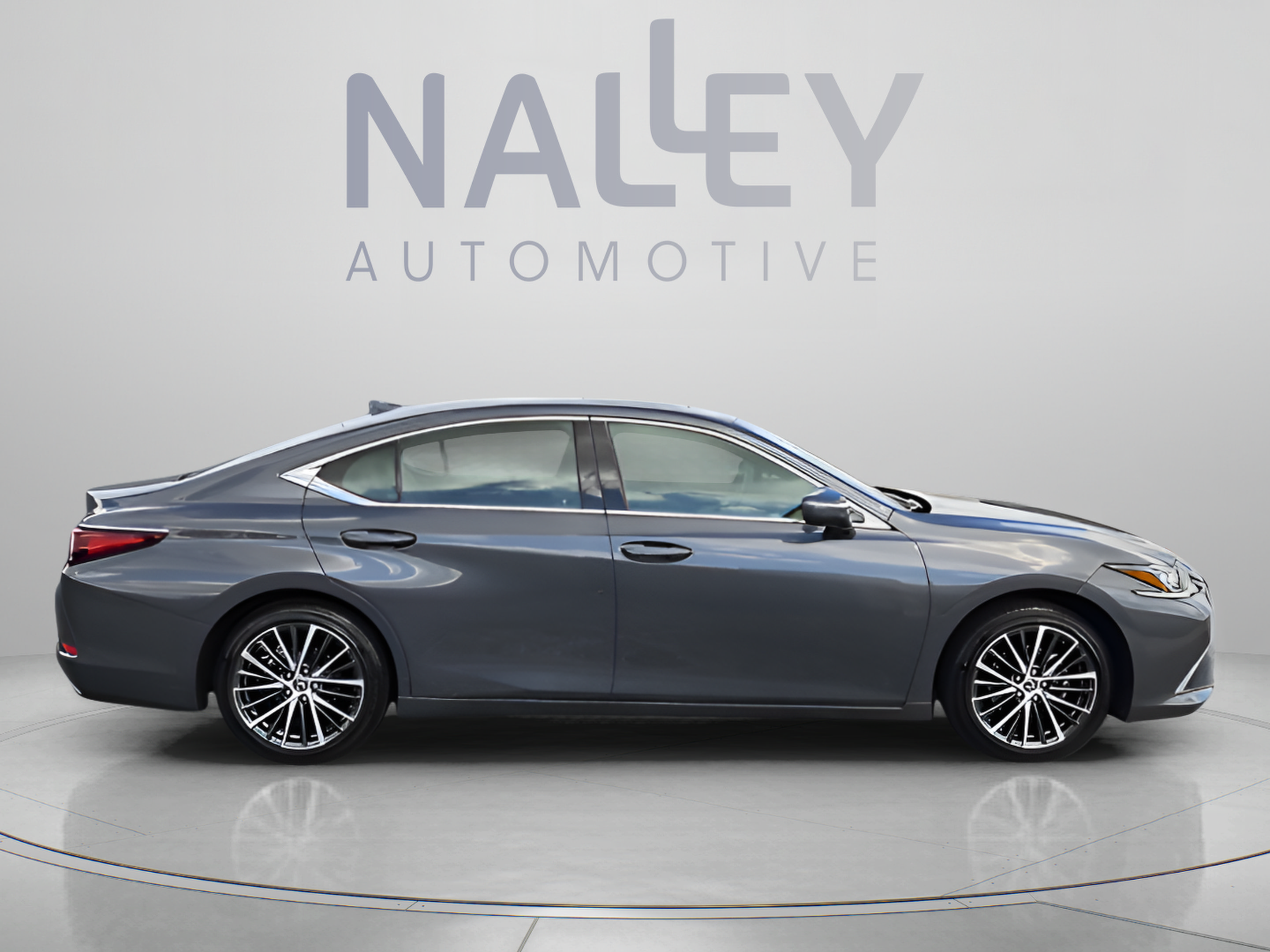 Used 2025 Lexus ES 350 w/ Premium Package FWD image 6