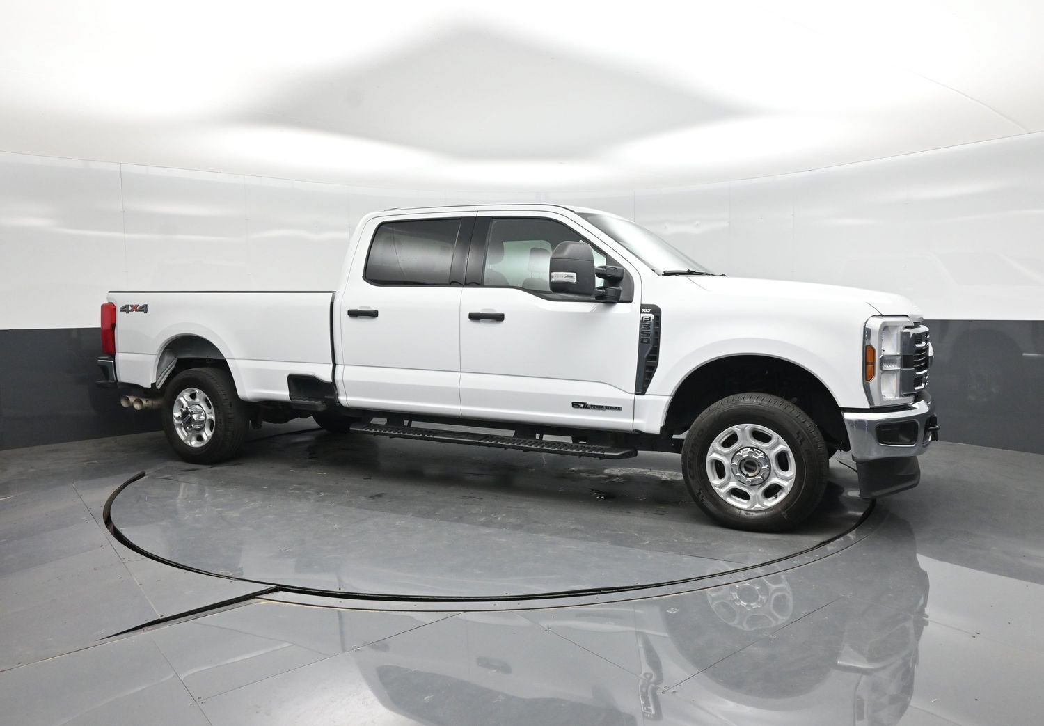 Used 2025 Ford F350 XLT AWD/4WD image 12