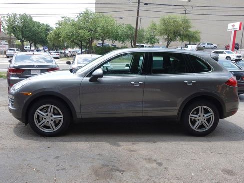Used 2011 Porsche Cayenne S image 4